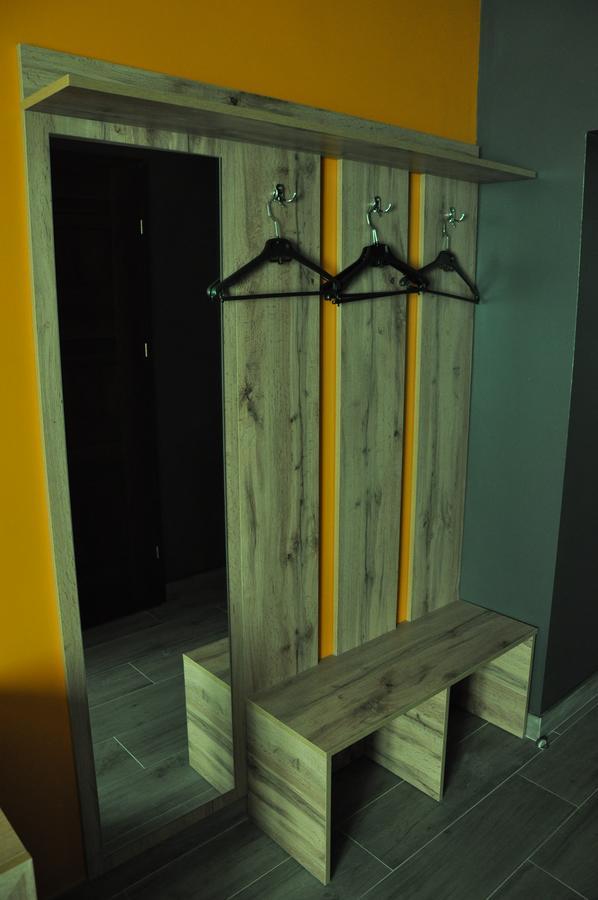 Full House Capsule Hostel Rivne Exterior foto